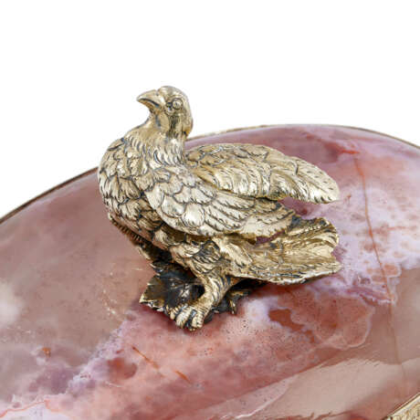 A GEORGE IV SILVER-GILT-MOUNTED AGATE BOWL AND COVER - photo 3