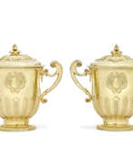Пьер Платель. A PAIR OF QUEEN ANNE SILVER-GILT CUPS AND COVERS FROM THE GORGES PLATE