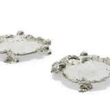 A PAIR OF GEORGE II SILVER WAITERS - фото 2