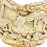 A PAIR OF GEORGE II SILVER-GILT CREAM BOATS - Foto 5