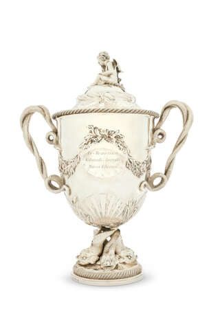 A GEORGE III SILVER CUP AND COVER - photo 2