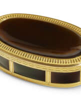 A LOUIS XVI GOLD AND HARDSTONE SNUFF BOX
