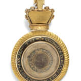 A GEORGE III JEWELLED AND ENAMEL GOLD `RECOVERY FROM ILLNESS` MEDALLION CONVERTED INTO A LOCKET PENDANT - photo 3