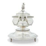A PAIR OF GEORGE III SILVER SOUP TUREENS, COVERS, LINERS AND STANDS - фото 5