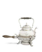 Ричард Грин. A ROYAL QUEEN ANNE SILVER KETTLE ON WILLIAM III STAND FROM THE CUMBERLAND PLATE