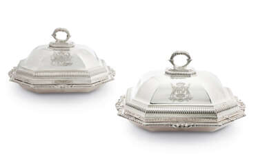 A PAIR OF GEORGE III SILVER ENTREE DISHES AND COVERS FROM THE HAMILTON SERVICE