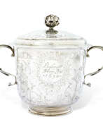 Soup bowls. A WILLIAM III SILVER PORRINGER AND COVER