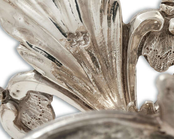 TWO MATCHING PAIRS OF GEORGE II SILVER SALT-CELLARS - фото 5