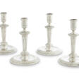A SET OF FOUR WILLIAM III SILVER CANDLESTICKS - Archives des enchères