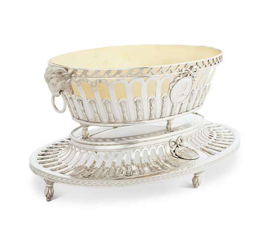 A GEORGE III BASKET AND STAND - Foto 2