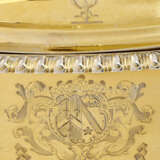 A GEORGE III SILVER-GILT BUTTER DISH AND COVER - фото 3