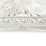 A PAIR OF GEORGE III SILVER DISH RINGS - Foto 4