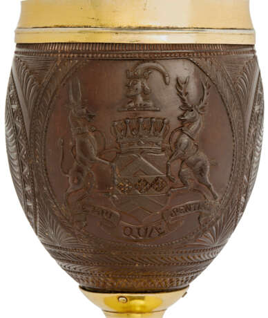 A PAIR OF GEORGE III SILVER-GILT MOUNTED COCONUT CUPS - photo 3