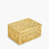 A LOUIS XV GOLD SNUFF-BOX - photo 2