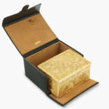 A LOUIS XV GOLD SNUFF-BOX - photo 6