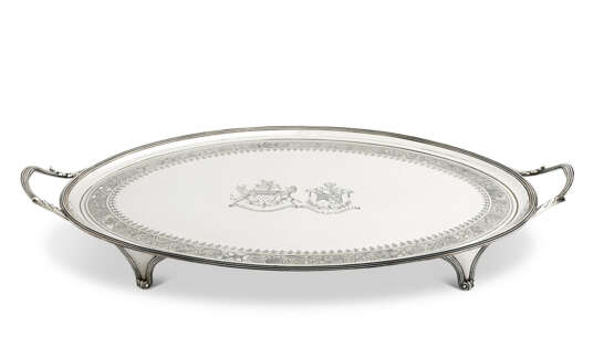 A GEORGE III SILVER LARGE TRAY - photo 3