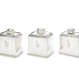 A PAIR OF GEORGE III SILVER TEA CADDIES AND MATCHING SUGAR BOX IN FISH SKIN CASE - фото 2