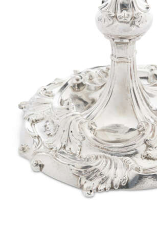 A SET OF FOUR GEORGE II SILVER CANDLESTICKS - фото 2