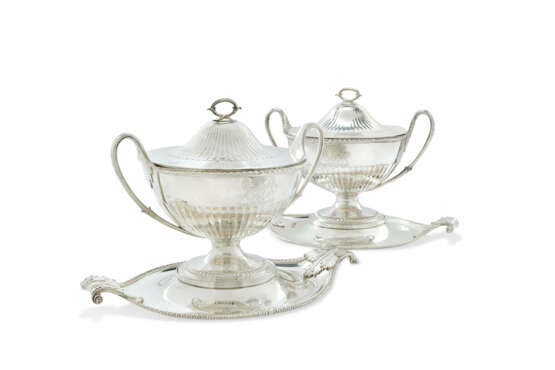 A PAIR OF GEORGE III ROYAL SILVER SOUP TUREENS, COVERS AND STANDS - фото 1