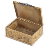 A GEORGE II JEWELLED GOLD-MOUNTED HARDSTONE TABLE SNUFF-BOX - photo 3