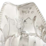 A PAIR OF GEORGE III ROYAL SILVER SAUCEBOATS - photo 3