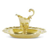 A GEORGE II SILVER-GILT EWER AND BASIN FROM THE BEAUFORT DRESSING PLATE - photo 2
