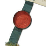 A GEORGE III ENAMELLED TWO-COLOUR GOLD FREEDOM BOX, A LARGE NAVAL GOLD MEDAL AND TWO DOCUMENTS - photo 13