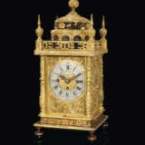 A CHINESE IMPERIAL ORMOLU QUARTER-STRIKING TABLE CLOCK - Foto 2