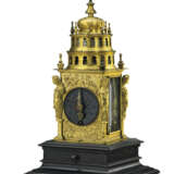 A CHINESE IMPERIAL ORMOLU QUARTER-STRIKING TABLE CLOCK - photo 9