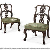 A PAIR OF GEORGE II MAHOGANY RIBBON-BACK SIDE CHAIRS - photo 12