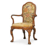 A PAIR OF CHINESE EXPORT HUANGHUALI ARMCHAIRS - photo 10