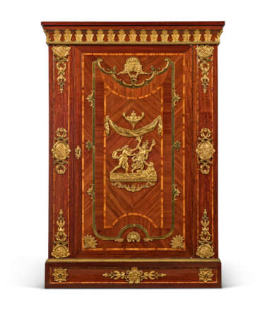 A PAIR OF REGENCE ORMOLU-MOUNTED AMARANTH AND TULIPWOOD ARMOIRES - фото 5