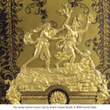 A PAIR OF REGENCE ORMOLU-MOUNTED AMARANTH AND TULIPWOOD ARMOIRES - Foto 17