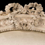 A LATE LOUIS XV GREY-PAINTED SIDE CHAIR - Foto 7