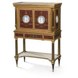 A LOUIS XVI ORMOLU-MOUNTED SATINWOOD, AMARANTH AND POLYCHROME-PAINTED SECRETAIRE A ABATTANT - Foto 2