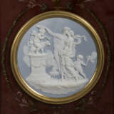 A LOUIS XVI ORMOLU-MOUNTED SATINWOOD, AMARANTH AND POLYCHROME-PAINTED SECRETAIRE A ABATTANT - Foto 9