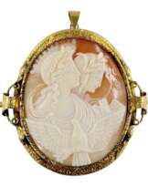 Aurora und Luna mit Taube.