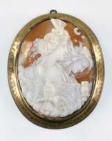 Aurora und Luna mit Taube.