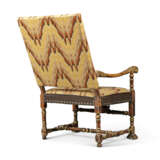 A DUTCH PARCEL-GILT AND GRAINED OPEN ARMCHAIR - фото 5
