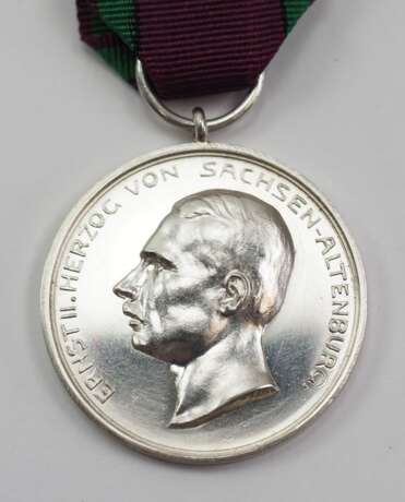 Sachsen-Altenburg: Sachsen Ernestinischer Hausorden, Ernst II., Medaille in Silber. - фото 1