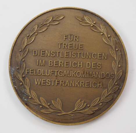 Medaille für Treue Dienstleistungen im Bereich des Feldluftgaukommando Westfrankreich. - фото 2