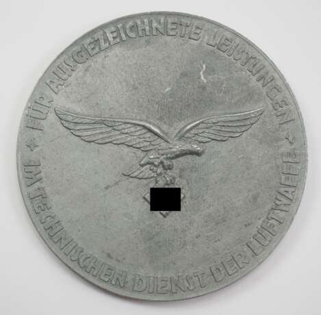 Luftwaffe: Medaille für ausgezeichnete Leistungen im technischen Dienst der Luftwaffe - Der Oberbefehlshaber der Luftwaffe. - фото 2