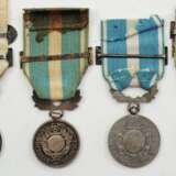 Frankreich: Kolonial Medaille - 4 Exemplare, mit Spangen. - Foto 2