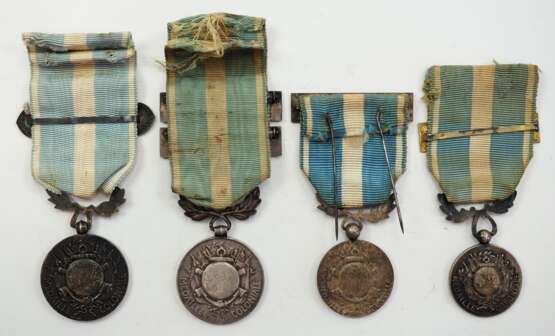 Frankreich: Kolonial Medaille - 4 Exemplare, mit Spangen. - photo 2