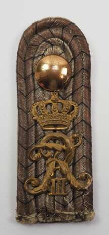 Preussen: Schulterstück für einen Leutnant im Grenadier-Regiment „König Friedrich III.“ (2. Schlesisches) Nr. 11. - Foto 1
