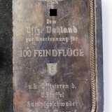 Luftwaffe: Ehrengeschenk des Kampfgeschwaders 4 "Wever" für 100 Feindflüge - Miniatur Offiziersdolchs - Damastklinge, Bernstein-Hilze. - photo 4