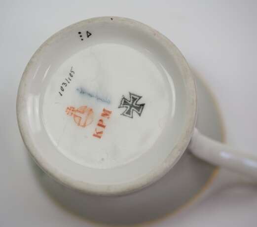 Patriotische Tasse KPM, mit Unterteller. - photo 2