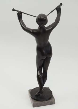 Eugen Schlipf (1869-1943): Fanfarenbläserin (Fanfare), 1898. - Foto 4