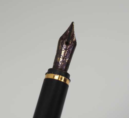 MONTBLANC Füller mit Goldfeder in Etui. - photo 8