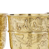A SET OF FOUR GEORGE IV SILVER-GILT BEAKERS - Foto 4